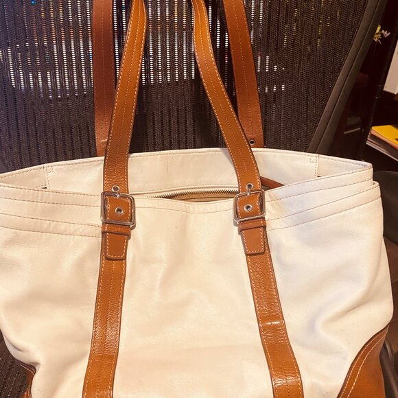 Coach White/Tan Tote Handbag - Picture 3 of 10